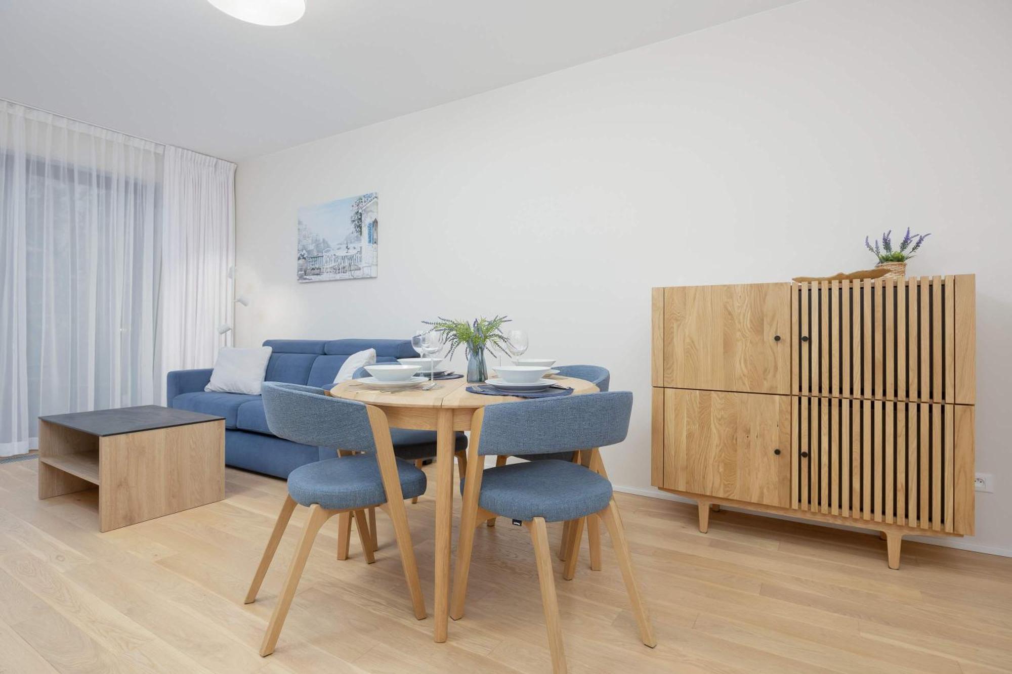 Air Conditioned With Parking And Desk For Remote Work In By Renters Apartment